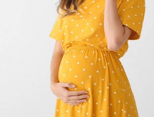 Risiken für Mutter und Kind. Kinder, Kinder, das wird was werden! Insgeheim ist jede schwangere Frau erfüllt von Vorfreude und Erwartung auf das Kommende ...